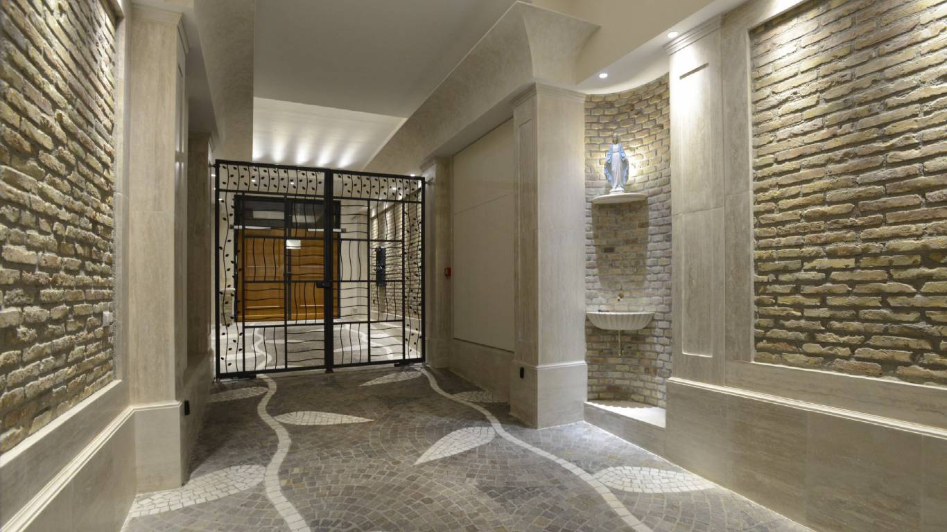 Morin-10-rome-Exclusive-Suites-rome-entrance-2111a